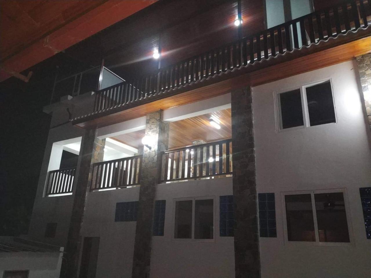 Domus Guesthouse Santana Buitenkant foto