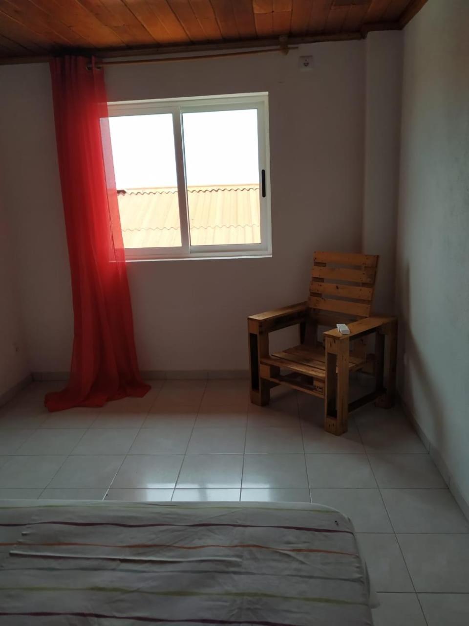 Domus Guesthouse Santana Buitenkant foto