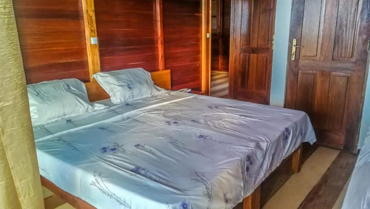 Domus Guesthouse Santana Buitenkant foto