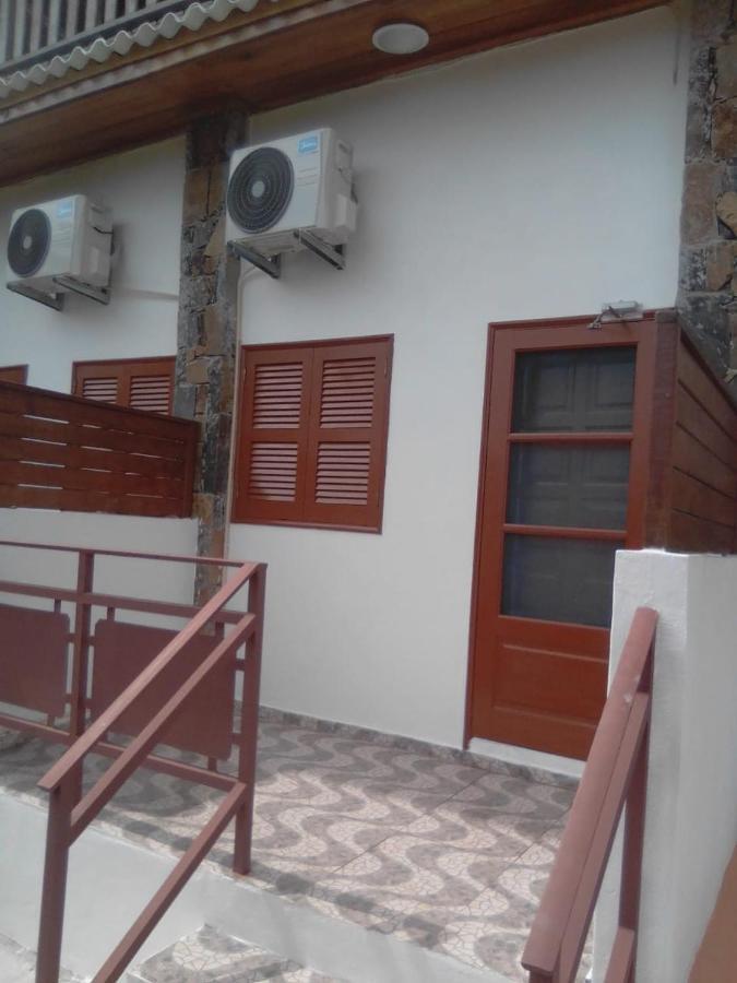 Domus Guesthouse Santana Buitenkant foto