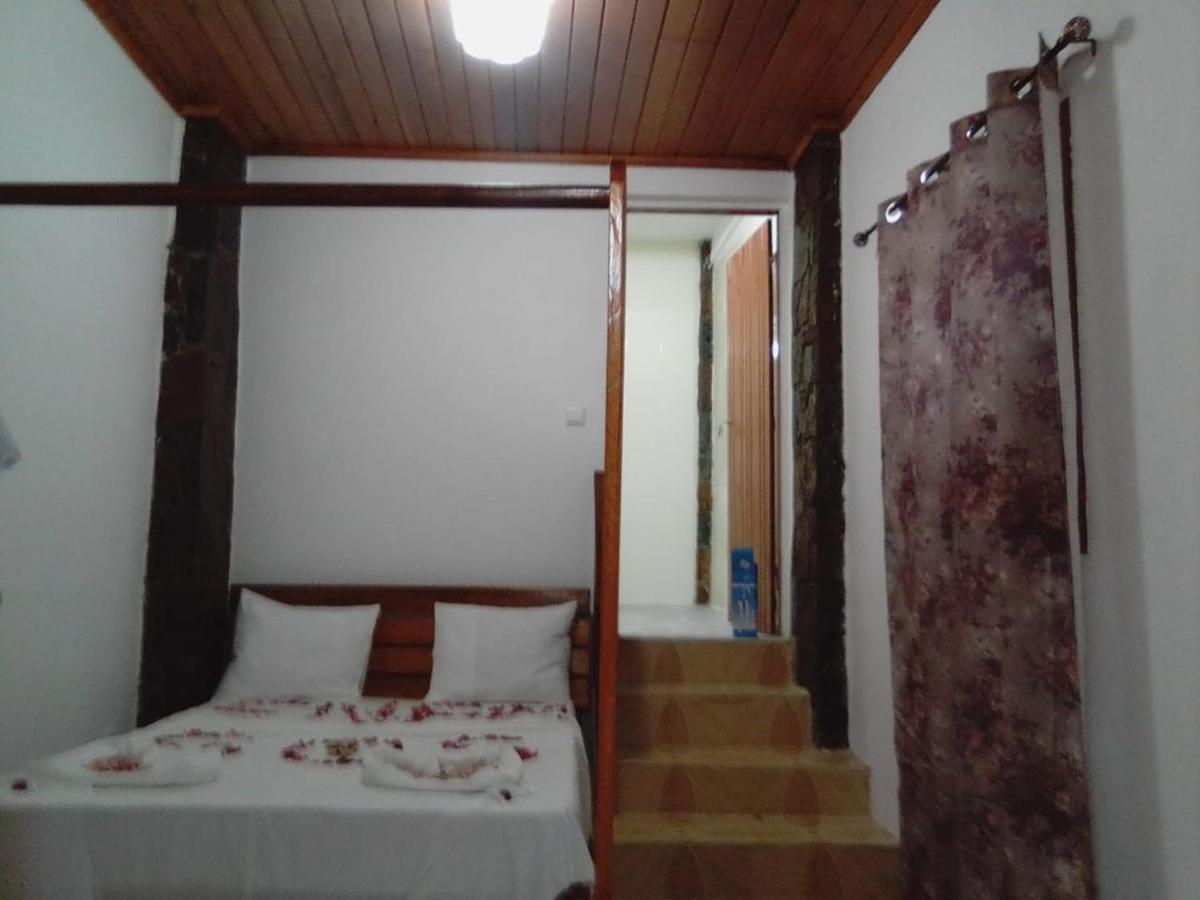 Domus Guesthouse Santana Buitenkant foto